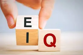 چرا افراد با آی کیو پایین‌تر در شنیدن مکالمه در محیط‌های شلوغ مشکل دارند؟ 