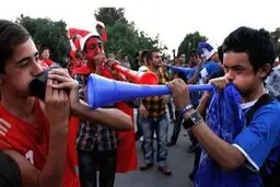 یک بچه و یک هوادار کانادانشین! | تصمیمات مهم این دو تیم توسط افراد خارج از باشگاه گرفته می‌شود