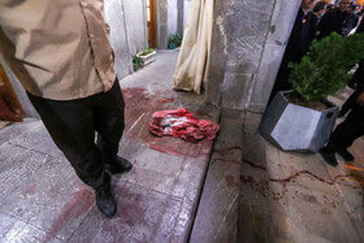  آخرین اطلاعات از حادثه تروریستی حرم شاهچراغ(ع) از زبان وزیر کشور+ ویدئو 