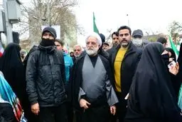 همراهی رئیس قوه قضائیه با مردم در روز مبارزه با استکبار | ایران اسلامی تا آخرین لحظه ایستادگی می‌کند