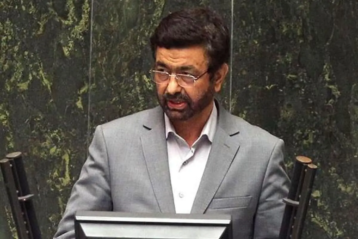 نماینده زاهدان: با کمبود اکسیژن، پزشک و واکسن مواجه هستیم 