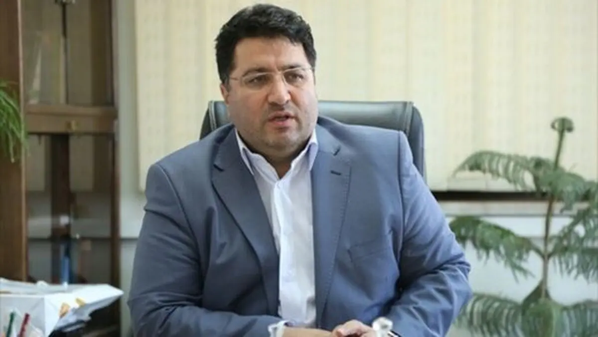 شبکه توزیع اقلام بهداشتی در اختیار وزارت بهداشت است/ ماسک سه‌لایه ۴۱۰ تومان
