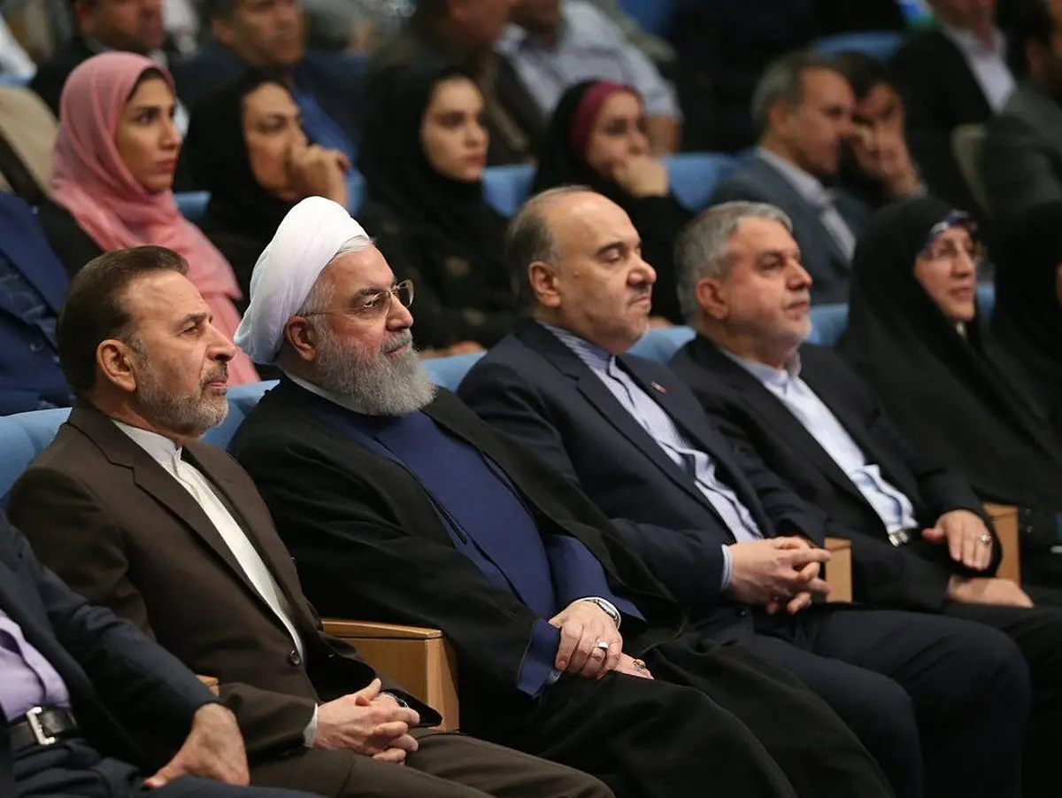 چرا دولت روحانی دست های پشت پرده را رو نمی کند تا علت مشکلات امروز مشخص شود؟