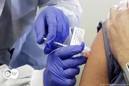 همه کادر درمانی در برابر کرونا تا ۲ هفته آینده واکسینه می شوند 