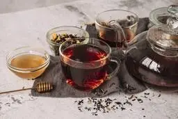 دیگه چای کهنه دور نریز | بیا بهت بگم با چای کهنه چیکار کنی!