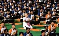  کرونا | هندی ها با یوگا به جنگ کرونا رفتند