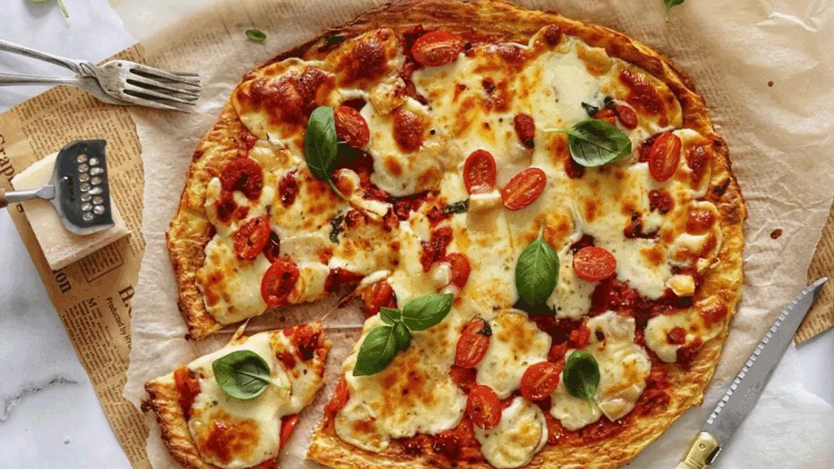 طرز تهیه پیتزا تابه‌ای | پیتزا تابه‌ای خوشمزه و فوری +ویدئو