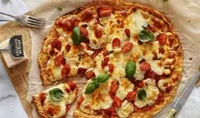 طرز تهیه پیتزا تابه‌ای | پیتزا تابه‌ای خوشمزه و فوری +ویدئو