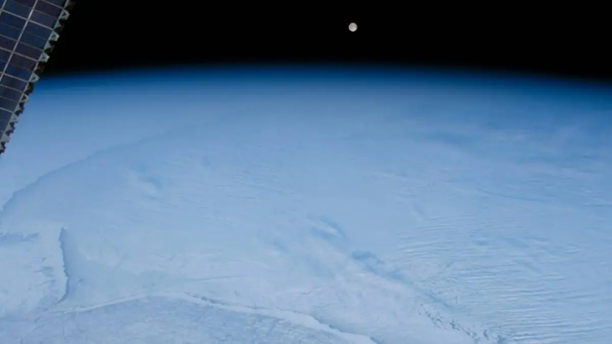 تصویر «ماه» کامل از ایستگاه فضایی