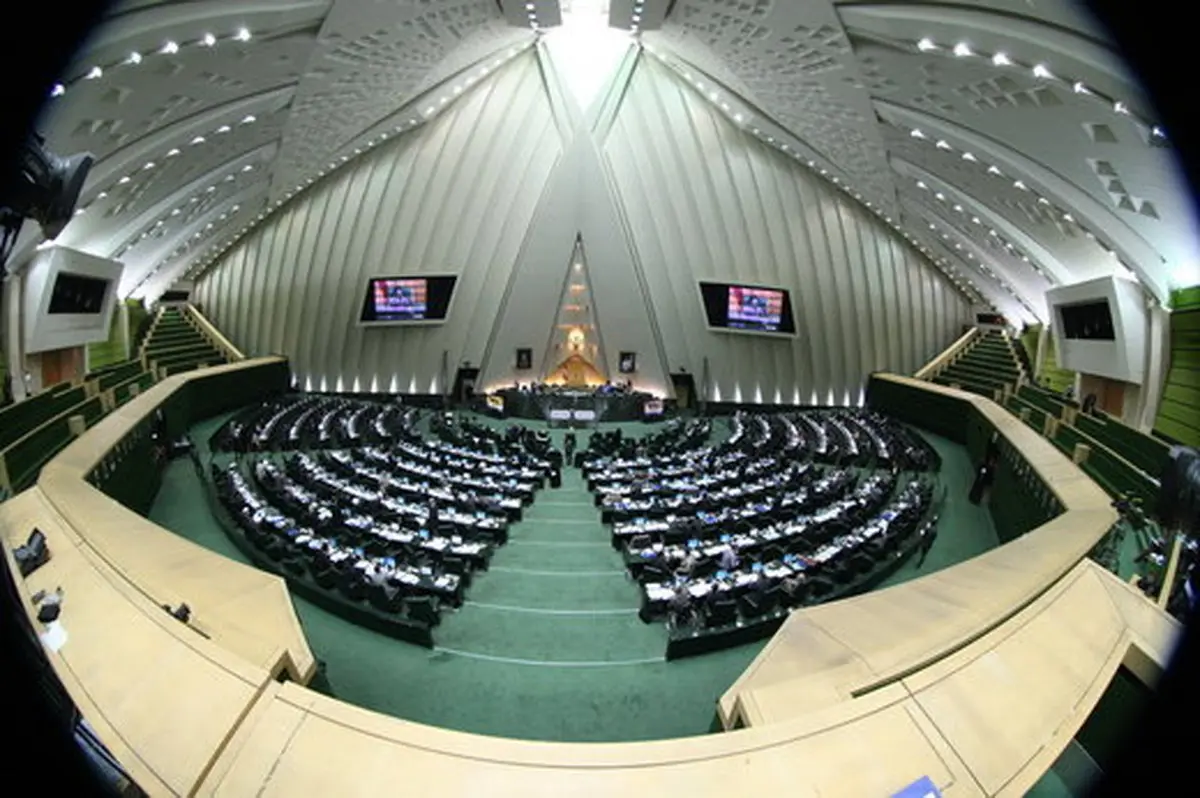 
مجلس با «ممنوع شدن ثبت‌نام نظامیان در انتخابات» موافقت نکرد
