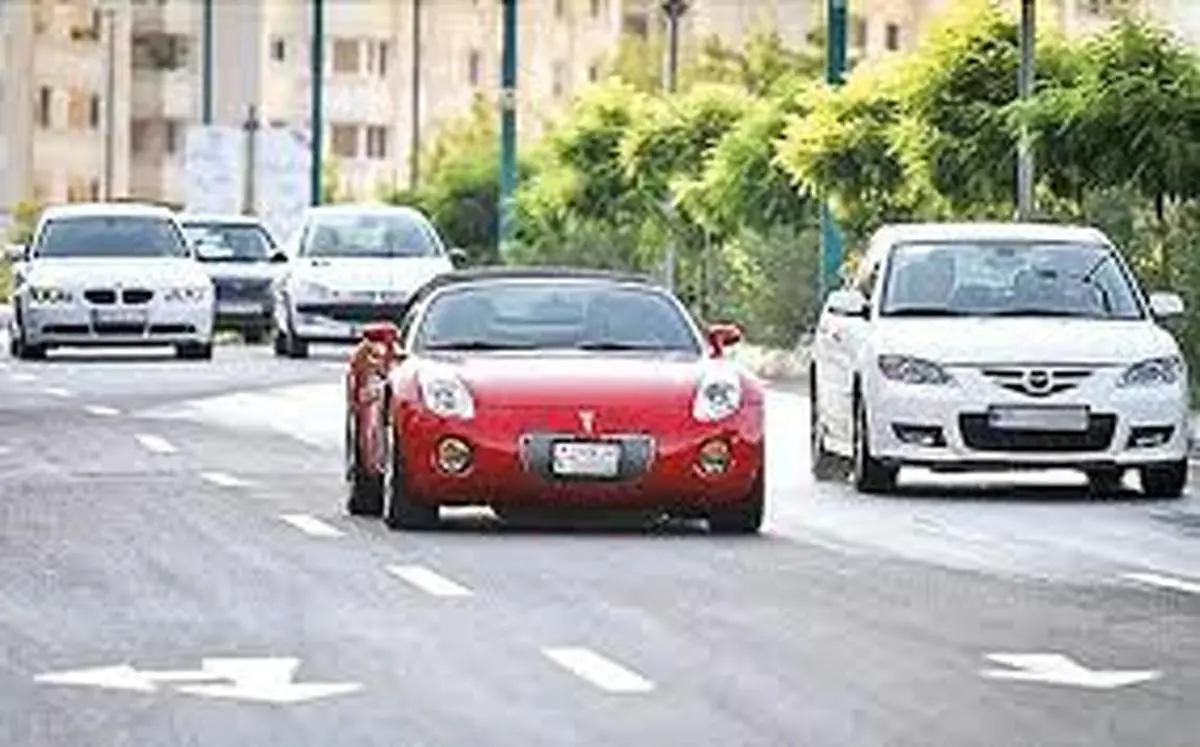  رژه خودروهای لوکس در شمال تهران | اخلال در ترافیک و هشدار پلیس راهور +ویدئو