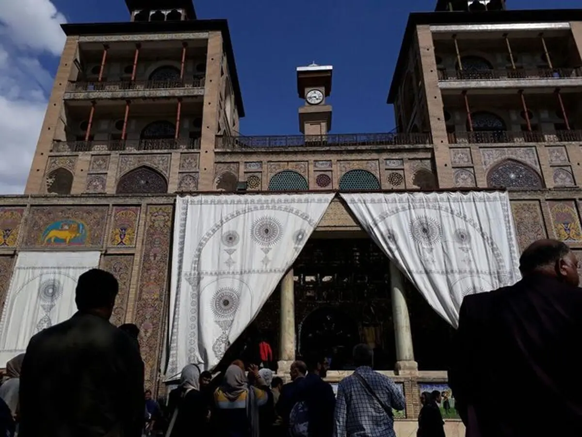 فردا به کاخ گلستان نروید