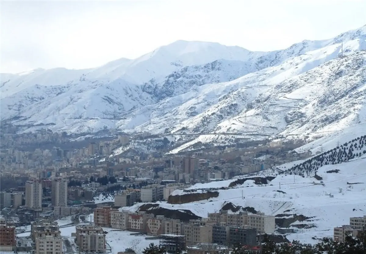 ارتفاعات تهران طی ساعات آتی احتمال وقوع برف زیاد است