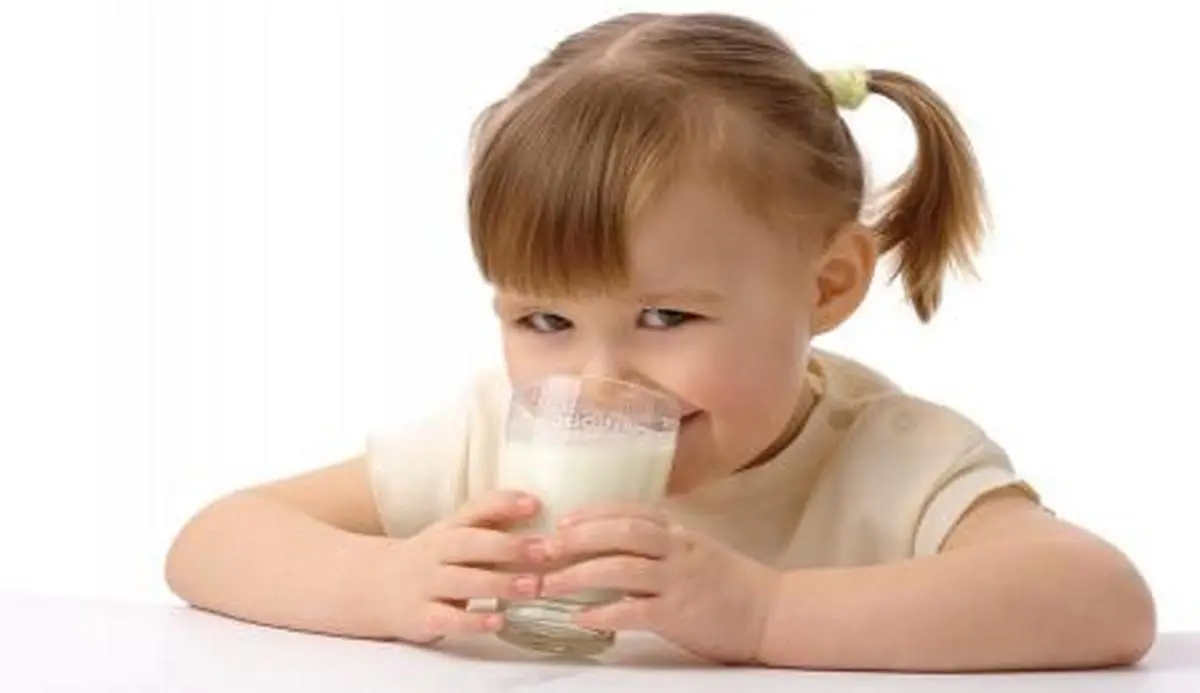 
شیر خوردن بیش از حد مضراست 
