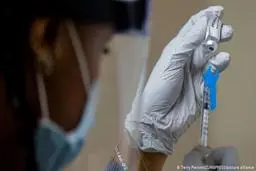 آیا تزریق یک نوبت واکسن کافی است؟ | الزام واکسیناسیون برای مبتلایان بهبود یافته 