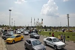 پشت درهای بسته مرکز خرید و فروش خودرو چیتگر 