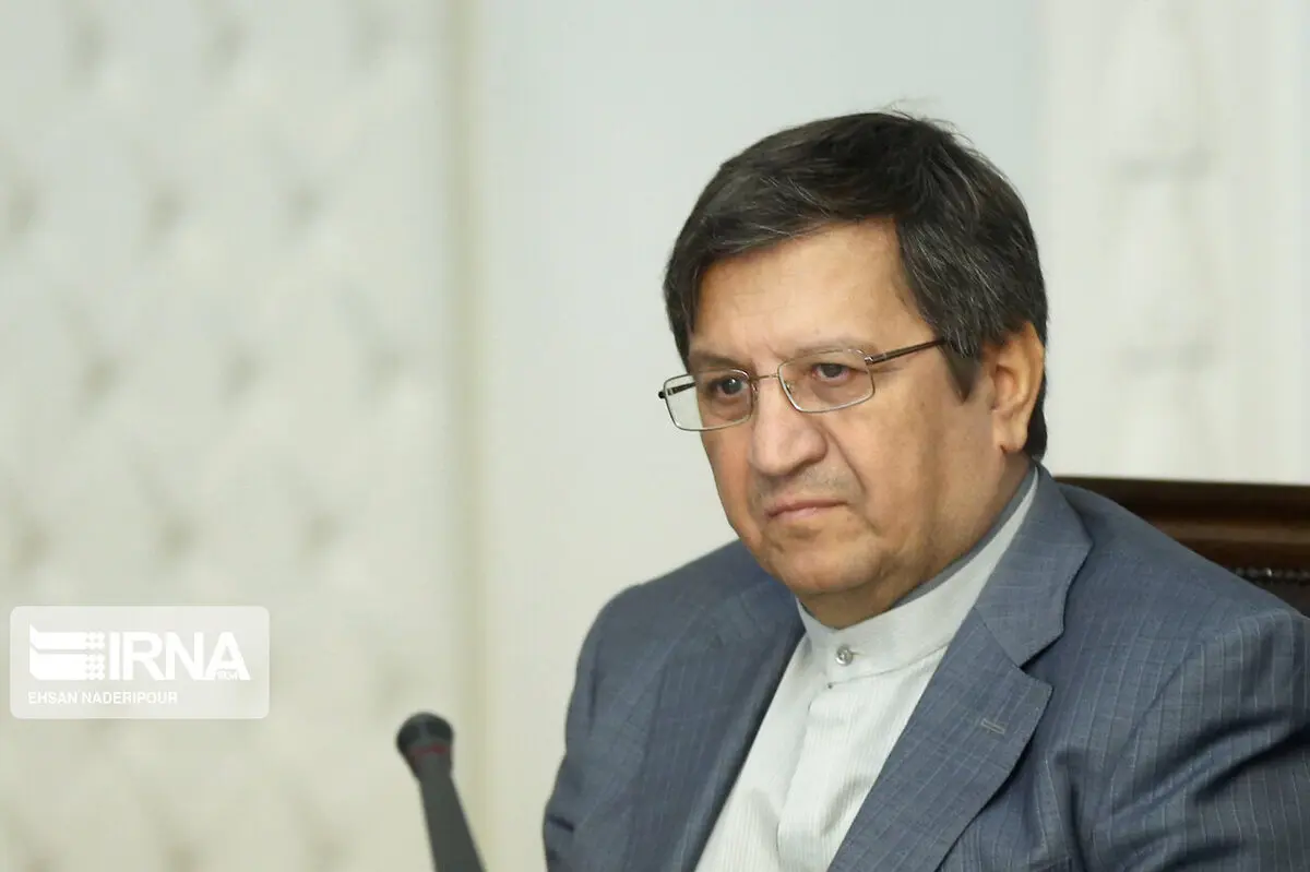همتی از ادغام بانک‌های وابسته به نیروهای مسلح تا ده روز آینده  خبر داد؛