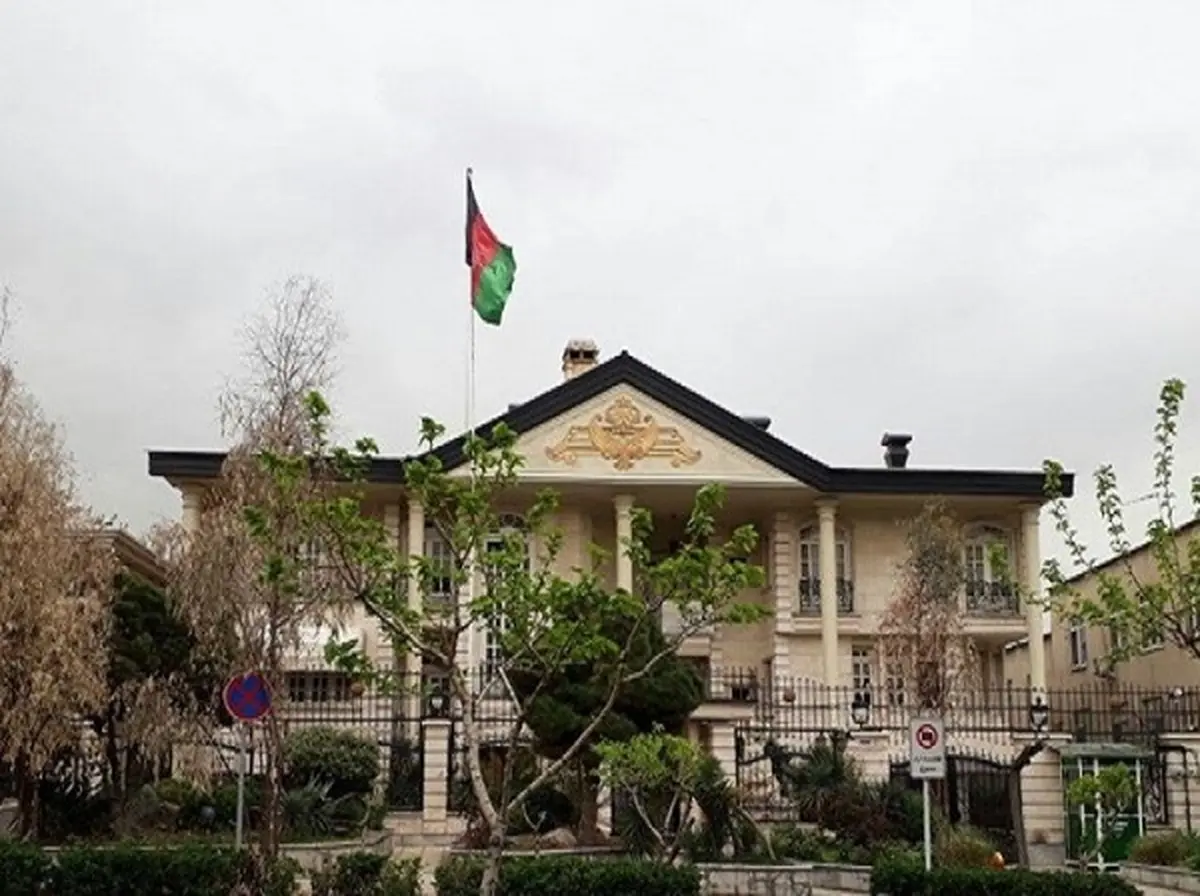 واکنش وزارت خارجه به خبر «تحویل سفارت افغانستان به طالبان»: فعالیت دیپلماتیک سفارت افغانستان مانند تمامی سفارتخانه‌های خارجی است
