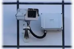  در فرانسه برای نظارت بر رعایت فاصله اجتماعی و پوشیدن ماسک بادوربین مداربسته نظارت می شود