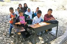 عدالت آموزشی به برخی جا‌ها نرسیده‌است! |  دانش‌آموزانی که به دلیل مسیر سخت و خطرناک مدرسه، ترک تحصیل کرده‌اند