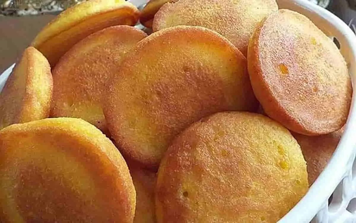 پیراشکی یک تخم‌مرغی آسان ترین پیراشکی دنیا | طرز تهیه شیرینی فوری و خوشمزه +ویدئو
