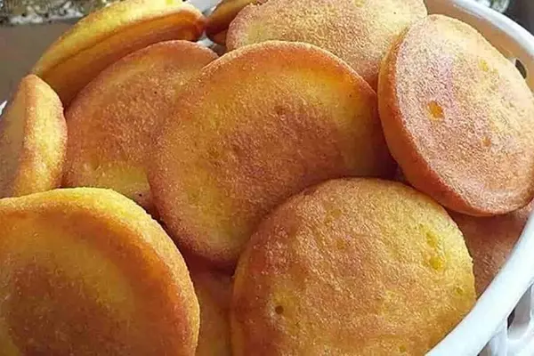 پیراشکی یک تخم‌مرغی آسان ترین پیراشکی دنیا | طرز تهیه شیرینی فوری و خوشمزه +ویدئو