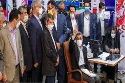 احمدی‌نژاد پس از ثبت‌نام: با توجه به شرایط کشور و اصرار مردم ثبت نام کردم