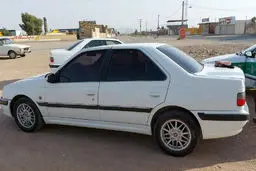 مرگ مشکوک یک زن جوان داخل پژو پارس+ جزییات