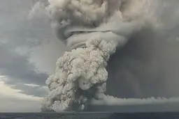 سونامی به ژاپن رسید | پیش بینی ارتفاع امواج تا سه متر 