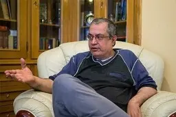 دوگانه‌ اصلاح‌طلبی‌ صندلی‌طلبی | ‌حجاریان: برخی اصلاح‌طلبان صندلی‌طلب معتقدند سیاست مقدمه کسب‌وکار است 