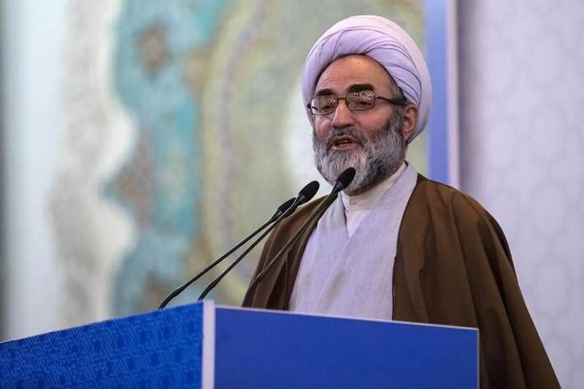 امام جمعه رشت: در سال های گذشته دست گدایی پیش غرب دراز شد
