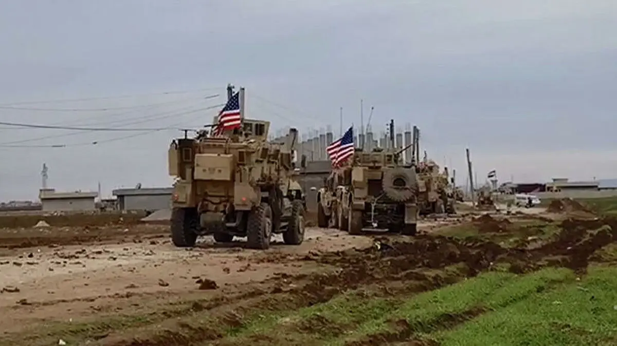 
تجهیزات نظامی   | آمریکا ۵2 کامیون سلاح و تجهیزات از عراق به سوریه ارسال کرد
