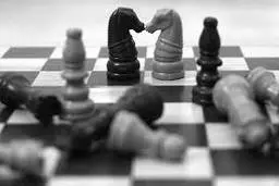 توهم کنترل | چگونه به بدترین دشمن خودمان تبدیل می شویم؟