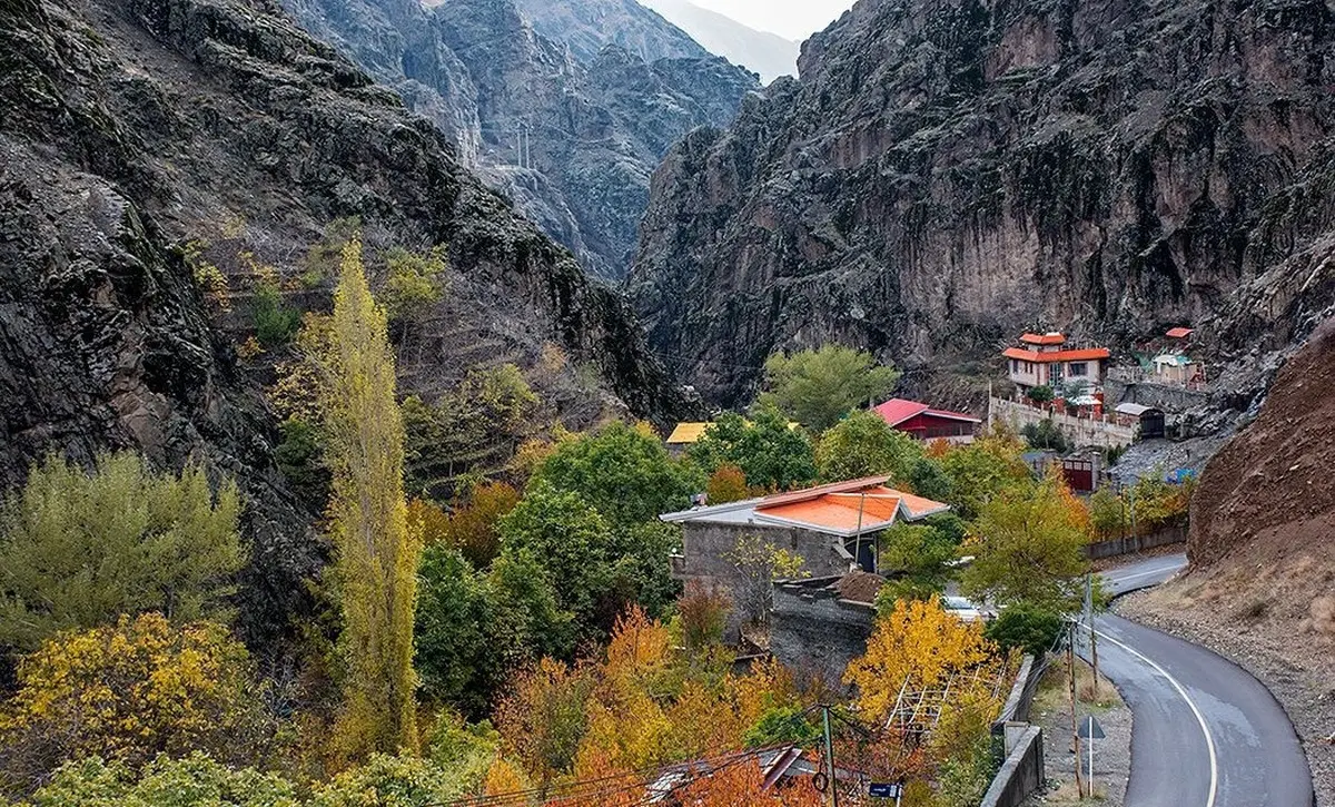 رندان؛ بهشت گمشده در ۵۰ کیلومتری تهران! | سفر یک‌روزه برای آخرهفته‌ای خنک