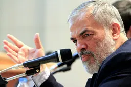 قدیری ابیانه: وحدت حول محور ولایت کشور را از تحریف و تحریم دور می‌کند